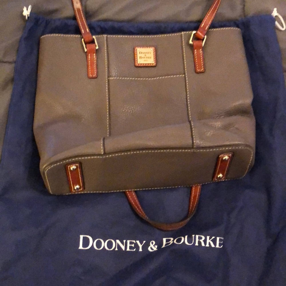 Dooney & Bourke bag